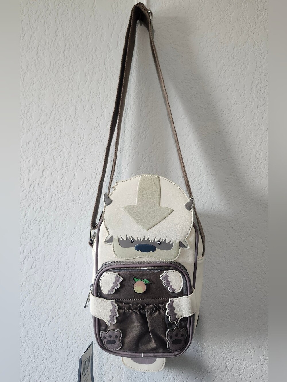 Avatar: The Last Airbender Appa Crossbody Bag Beige/Brown/Gray Zip